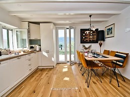 Beach House Calendula