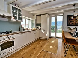 Beach House Calendula