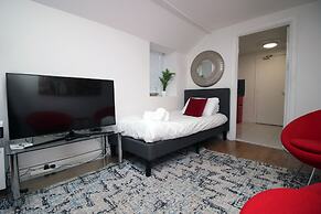 Comfortable Studio Near City Centre, Free Parking