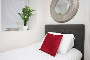 Comfortable Studio Near City Centre, Free Parking