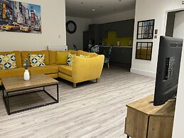 Stylish 3beds Nystyle Apt - Parking, Self Check-in