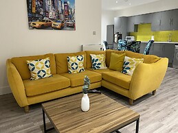 Stylish 3beds Nystyle Apt - Parking, Self Check-in