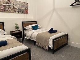 Stylish 3beds Nystyle Apt - Parking, Self Check-in