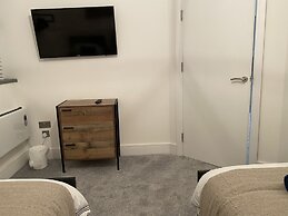 Stylish 3beds Nystyle Apt - Parking, Self Check-in