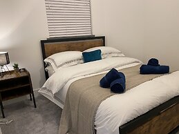 Stylish 3beds Nystyle Apt - Parking, Self Check-in