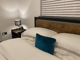 Stylish 3beds Nystyle Apt - Parking, Self Check-in