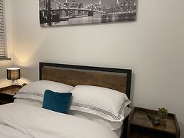 Stylish 3beds Nystyle Apt - Parking, Self Check-in