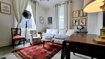 Timeless Heritage Grey Lynn 2BR Beauty