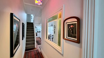 Timeless Heritage Grey Lynn 2BR Beauty