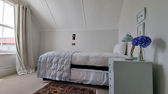 Timeless Heritage Grey Lynn 2BR Beauty