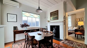 Timeless Heritage Grey Lynn 2BR Beauty