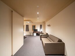 Shinsaibashi ARTY Inn