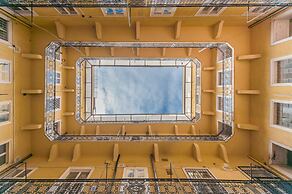 Music Academy Bedroom Suite Café Vian Apartman Kft