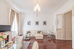 Music Academy Bedroom Suite Café Vian Apartman Kft