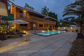 TreeHouse MARS Beach Cottages