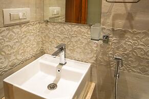 TreeHouse MARS Beach Cottages