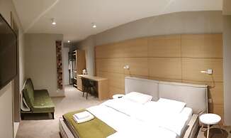 Terrace Rooms - Luxurious Room
