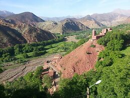 Room in Guest Room - Gîte Tawada - Happy Valley - Room for 3 People