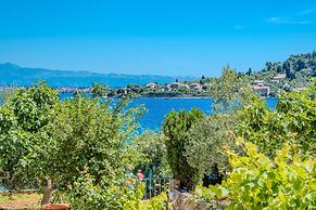 Apartment by the sea and With Beautiful View, 2 Bedrooms, 4 Persons