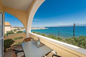 Apartment by the sea and With Beautiful View, 2 Bedrooms, 4 Persons