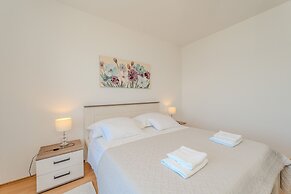 Apartment by the sea and With Beautiful View, 2 Bedrooms, 4 Persons