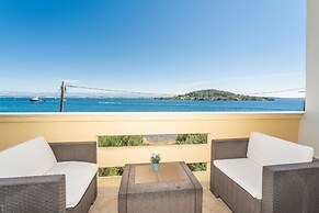 Apartment by the sea and With Beautiful View, 2 Bedrooms, 4 Persons