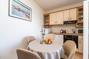 Apartment by the sea and With Beautiful View, 2 Bedrooms, 4 Persons