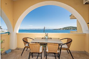 Apartment by the sea and With Beautiful View, 2 Bedrooms, 4 Persons