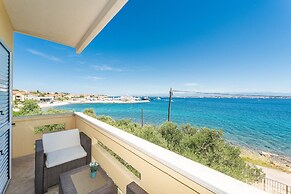 Apartment by the sea and With Beautiful View, 2 Bedrooms, 4 Persons
