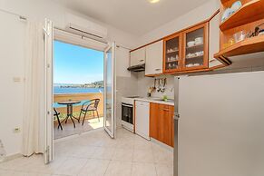 Apartment for 4 Persons, by the sea and With Beautiful View