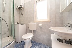 Apartment for 4 Persons, by the sea and With Beautiful View