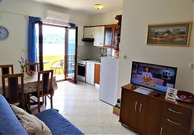 Apartment for 4 Persons, by the sea and With Beautiful View