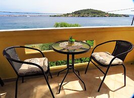 Apartment for 4 Persons, by the sea and With Beautiful View