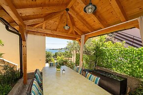 Apartment for 4 Persons, by the sea and With Beautiful View