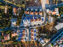 Sanders White Mountains - Modern Villa With Pool