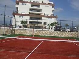 Luxury 2 bed Private Home Close to the Beach on a Secure Community