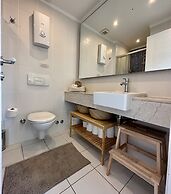 Luxury 2 bed Private Home Close to the Beach on a Secure Community