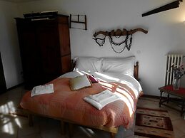 Room in Farmhouse - Smart Rooms for 2 or 4 in Organic Farm