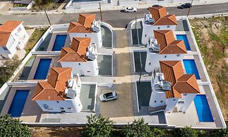 Sanders White Mountains - Nice Villa With Pool