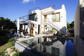 Villa Venere, 6 Bedrooms 5 Bathrooms, Private Pool and sea