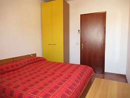 Beautiful 3 Room Apartment With Large Terrace AC in a Great Location b