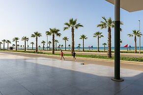1relax in a Fully Equipped Beachfront Chalet