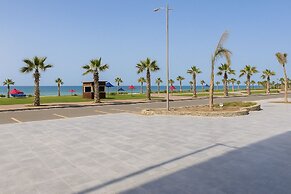 1relax in a Fully Equipped Beachfront Chalet