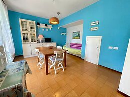 Spacious House for 6 With Pool and Garden