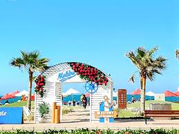 Tasteful Seaside Suite