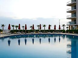 Tasteful Seaside Suite