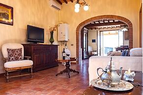 Captivating 1-bed Villa With Pool in Tuscany