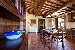 Captivating 1-bed Villa With Pool in Tuscany