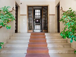 Home for Large Groups, Comfort and Style