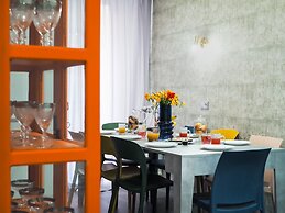 Home for Large Groups, Comfort and Style